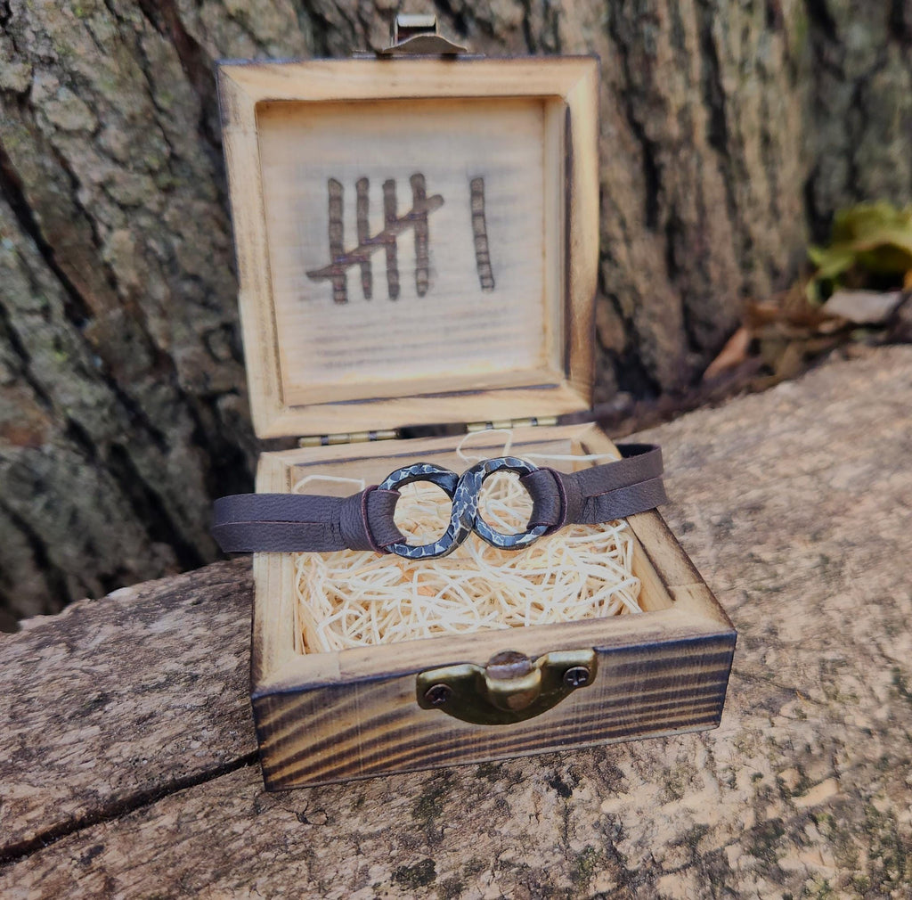 Iron Infinity Bracelet - 6th Anniversary Gift for Him/Her - Personalized Blacksmith Made